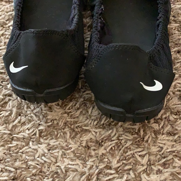 nike womens flats